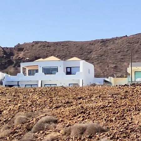 Seascape Pool, Air Con, View, Adult Only Apartman Corralejo