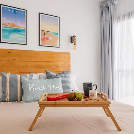 Seascape Pool, Air Con, View, Adult Only Apartman